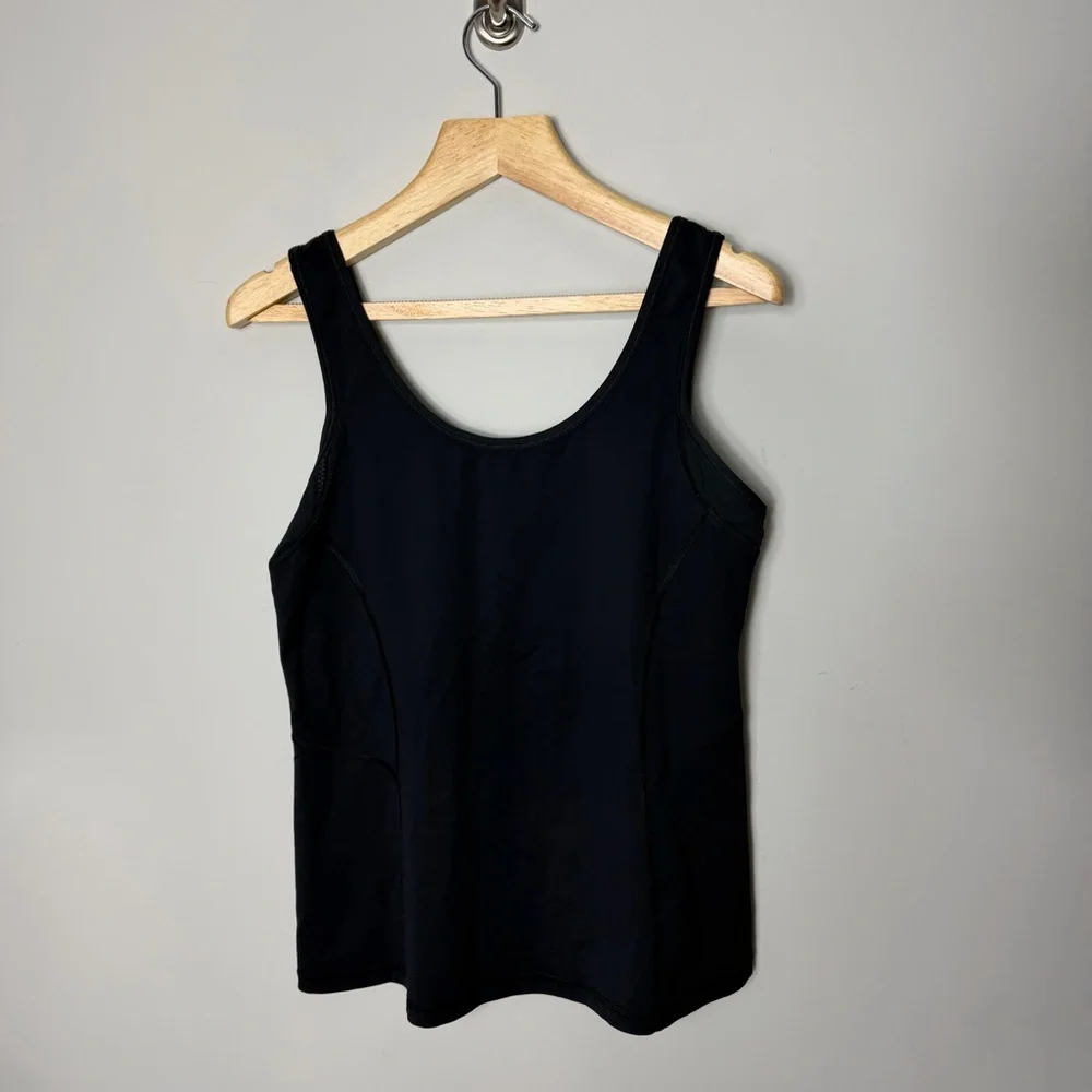 lululemon athletica excellent size